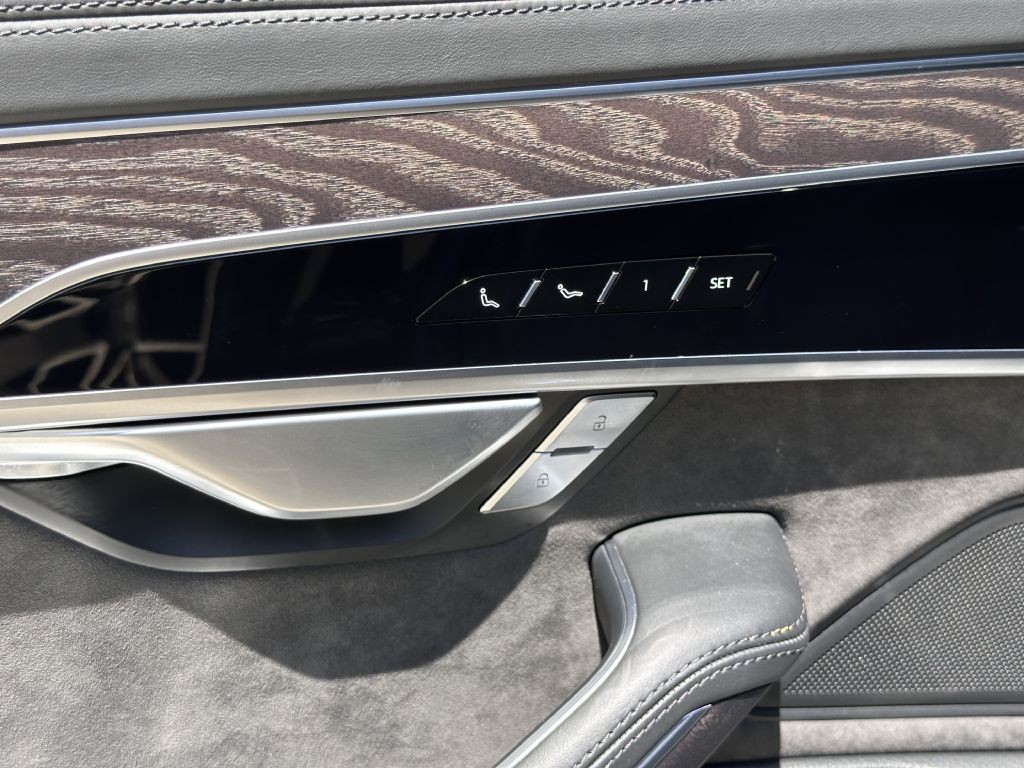 2021 Audi A8 Image 83