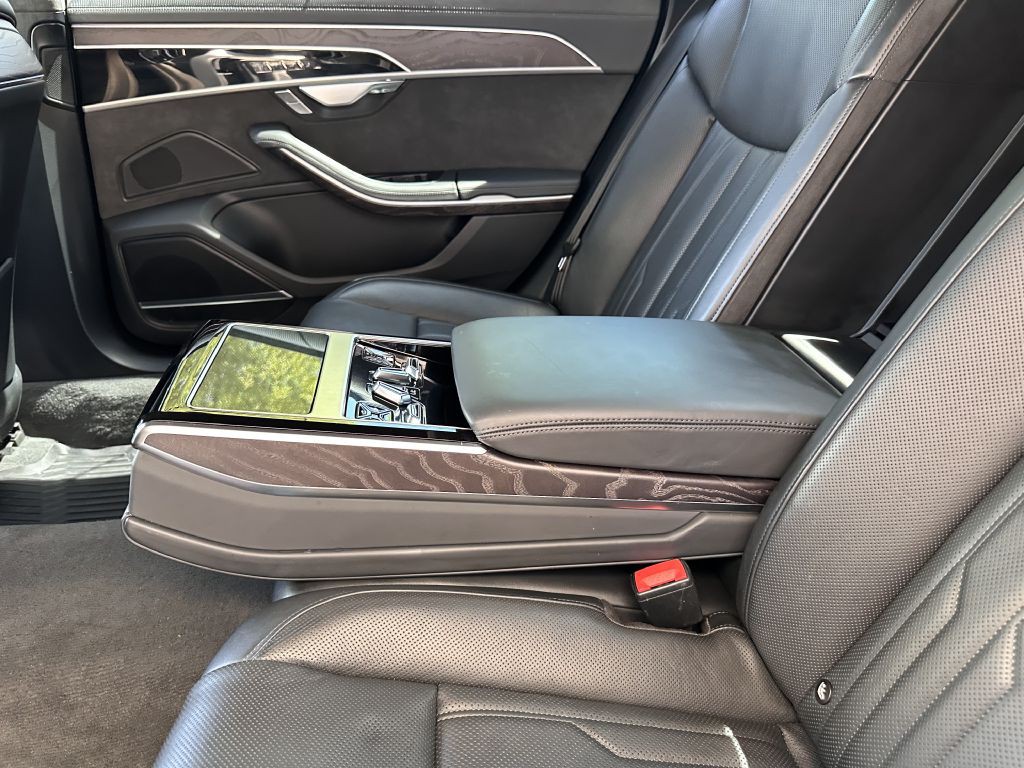 2021 Audi A8 Image 94