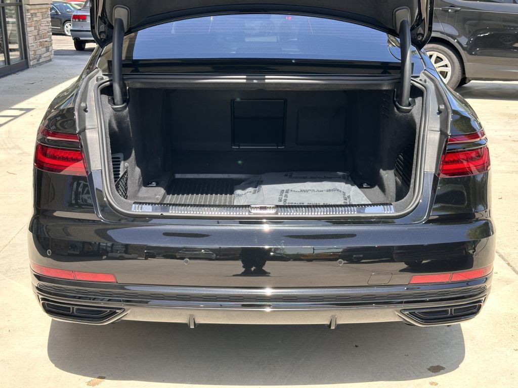2021 Audi A8 Image 119