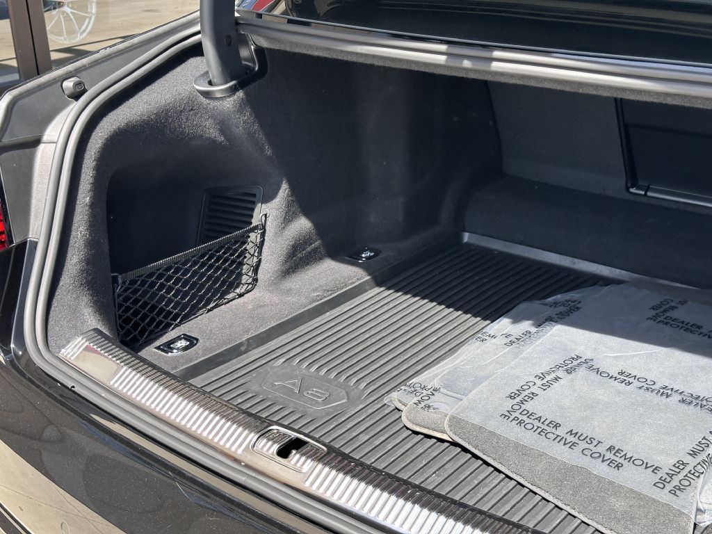 2021 Audi A8 Image 120