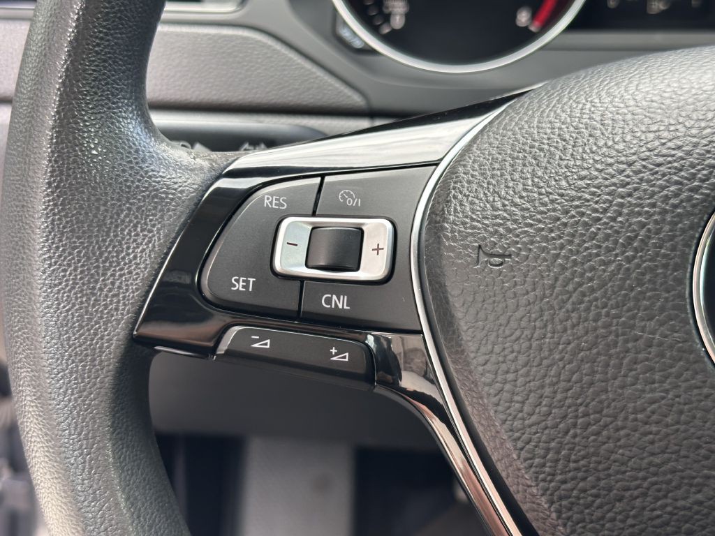 2015 Volkswagen Jetta Image 38