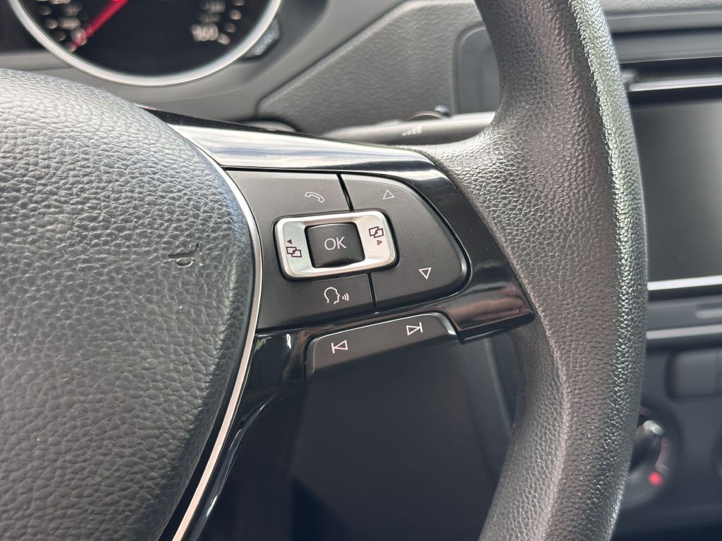 2015 Volkswagen Jetta Image 39