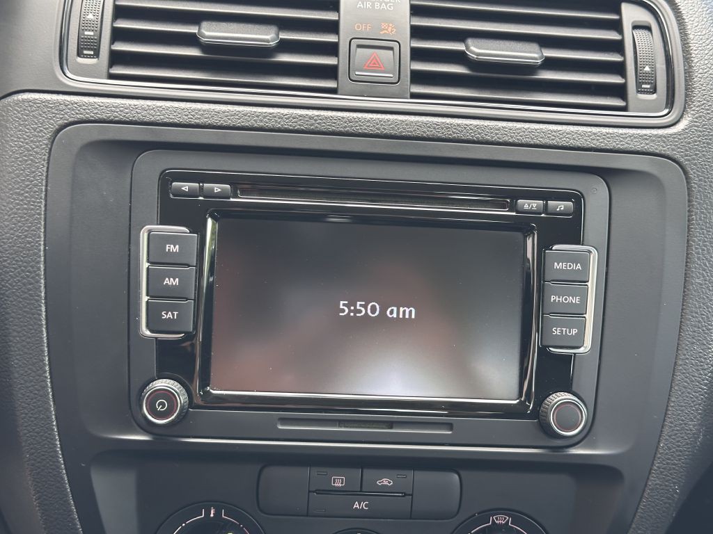 2015 Volkswagen Jetta Image 44