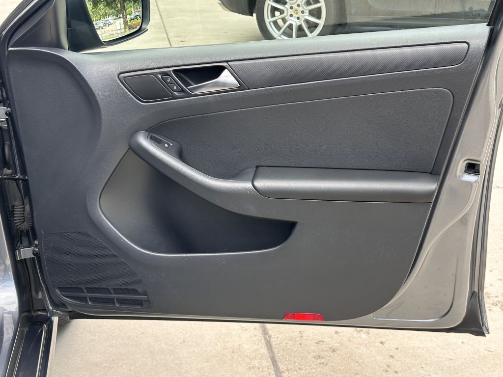 2015 Volkswagen Jetta Image 56
