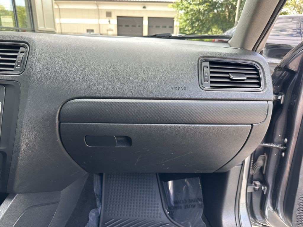 2015 Volkswagen Jetta Image 65