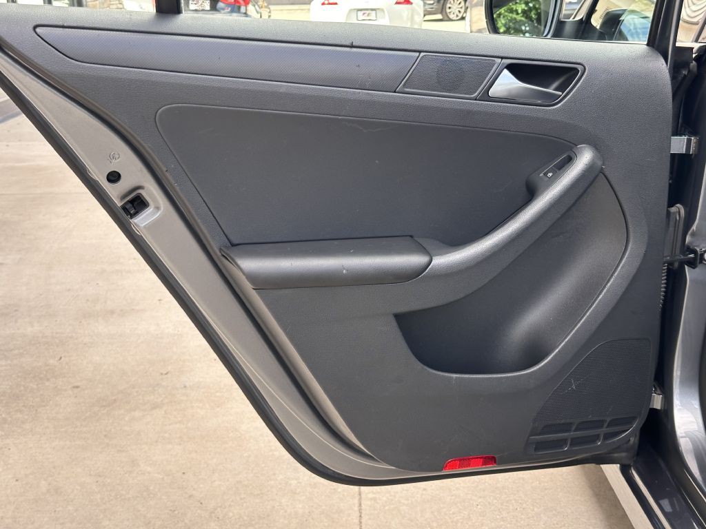2015 Volkswagen Jetta Image 71
