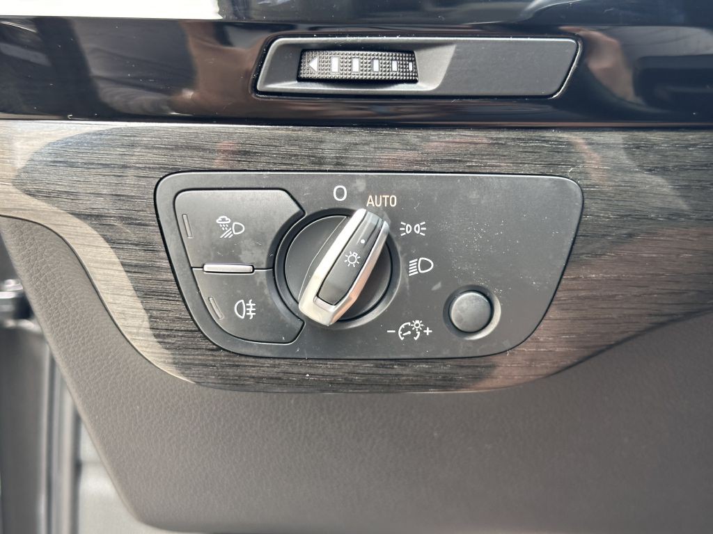 2018 Audi Q7 Image 32
