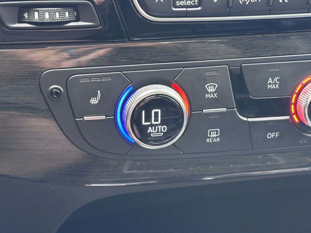 2018 Audi Q7 Image 45