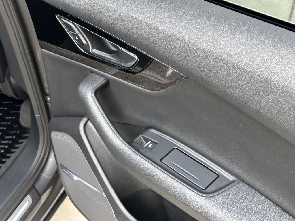 2018 Audi Q7 Image 96