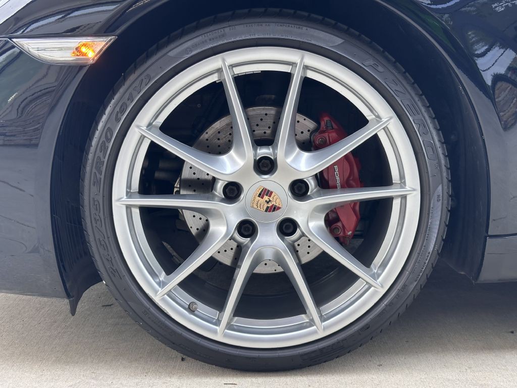 2014 Porsche 911 Image 18