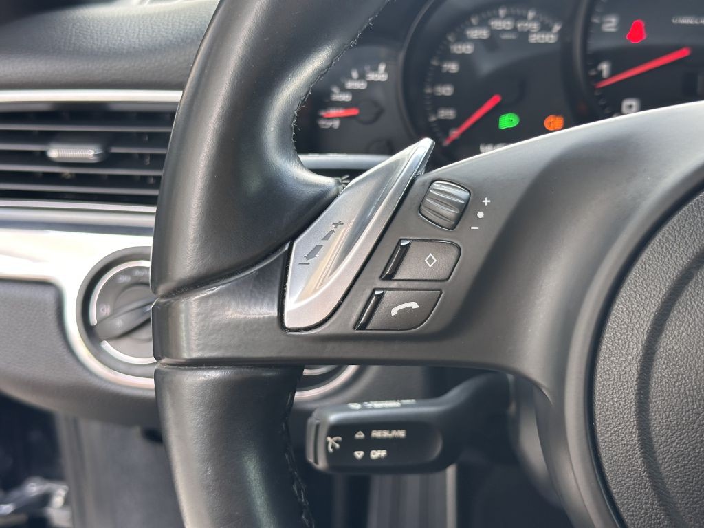2014 Porsche 911 Image 37