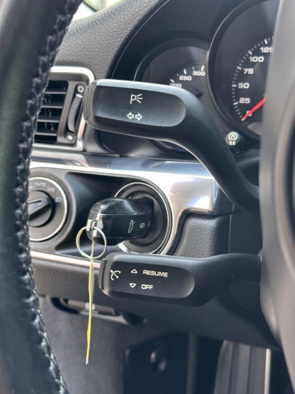 2014 Porsche 911 Image 39