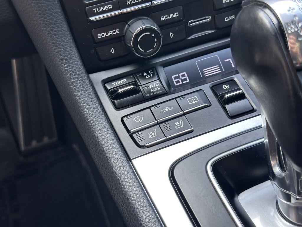 2014 Porsche 911 Image 46