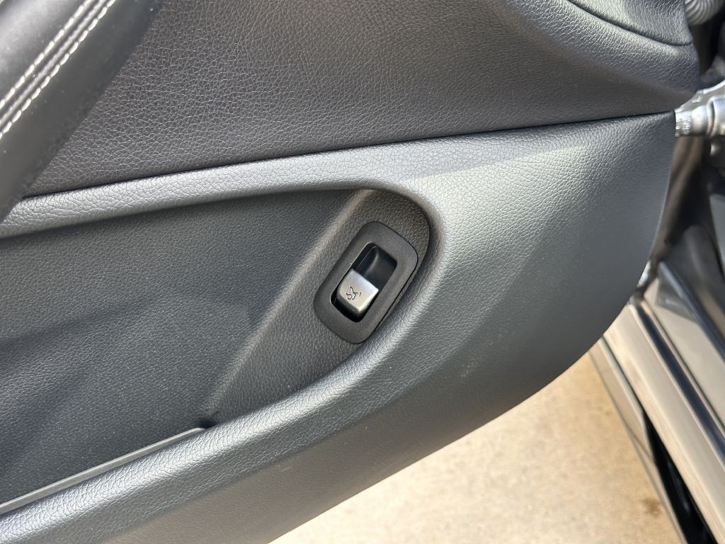 2019 Mercedes-Benz C-Class Image 32
