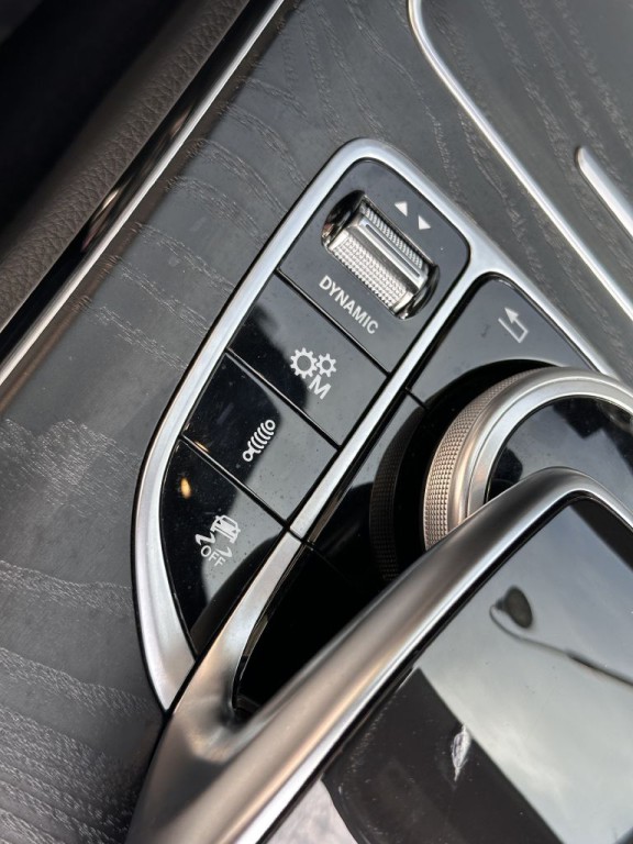 2019 Mercedes-Benz C-Class Image 56