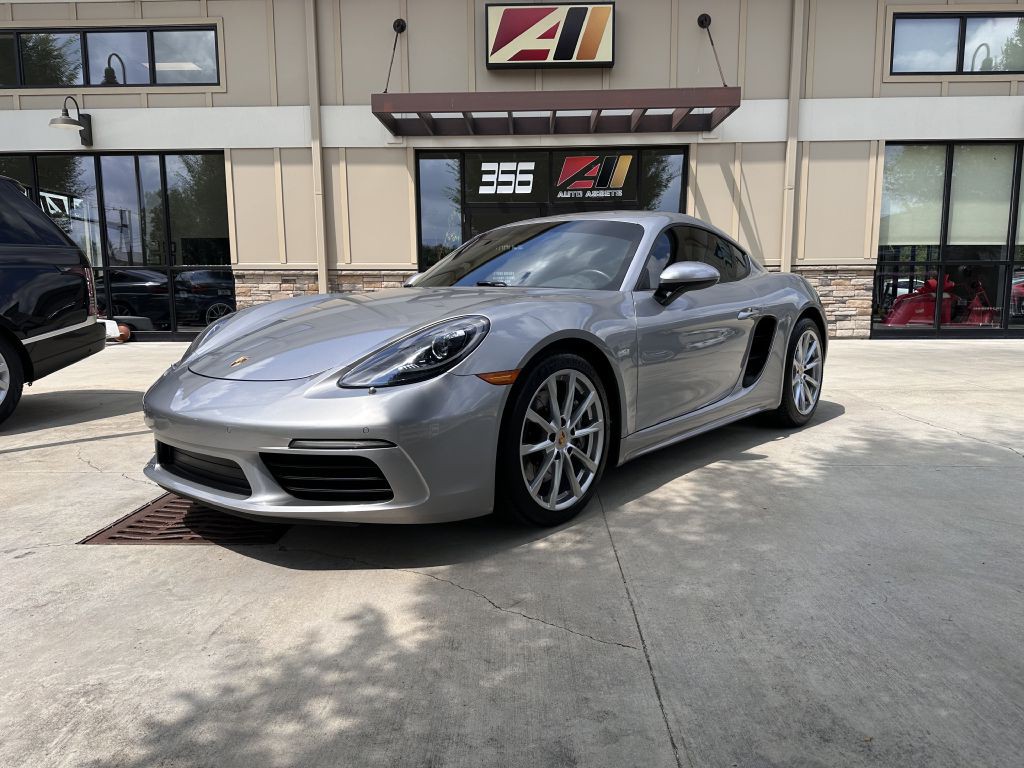 2017 Porsche Cayman Image 1