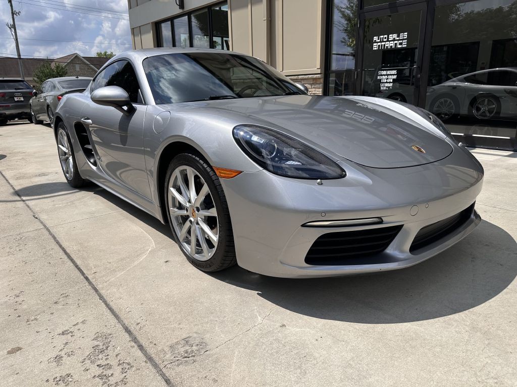 2017 Porsche Cayman Image 3