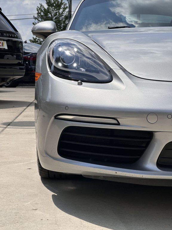 2017 Porsche Cayman Image 12