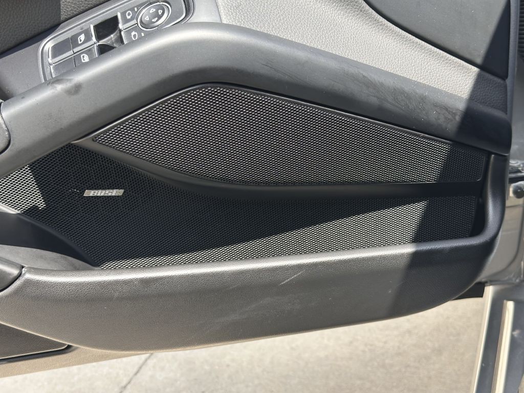 2017 Porsche Cayman Image 28