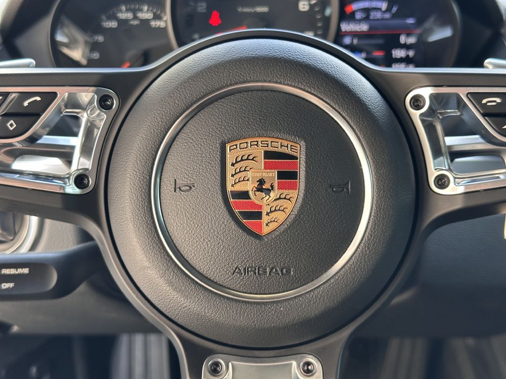 2017 Porsche Cayman Image 38