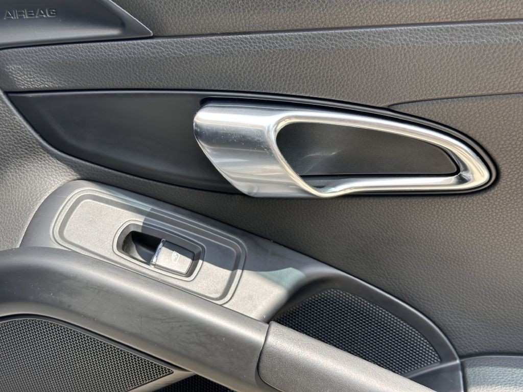 2017 Porsche Cayman Image 67