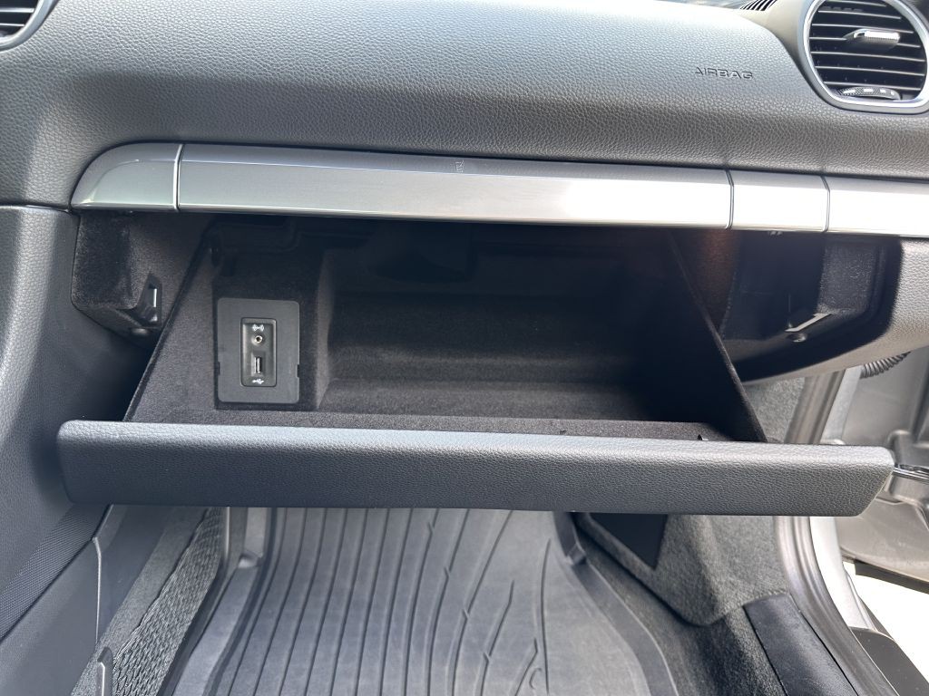 2017 Porsche Cayman Image 79