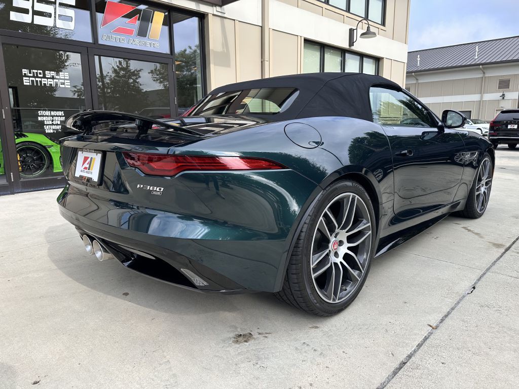 2021 Jaguar F-TYPE Image 9