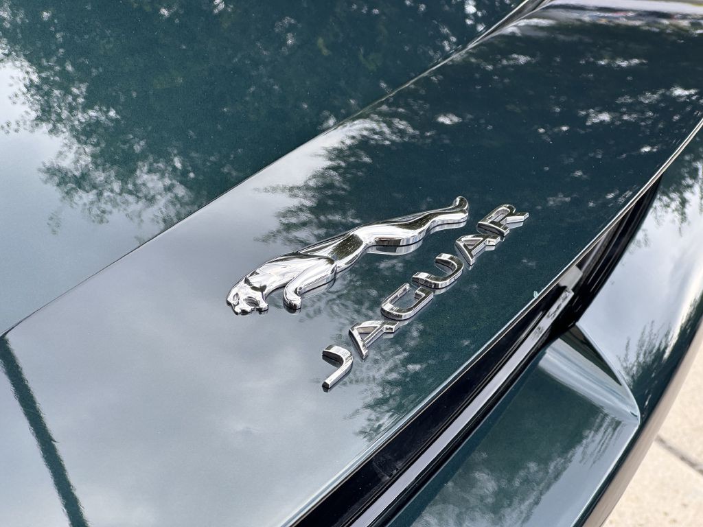 2021 Jaguar F-TYPE Image 18