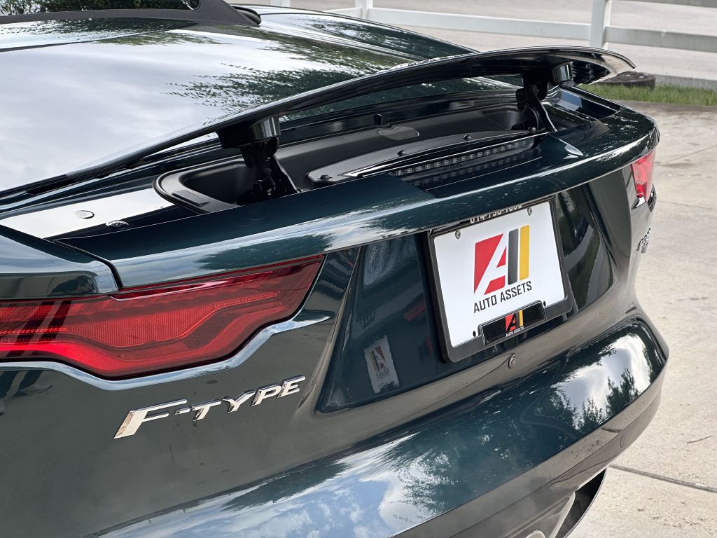 2021 Jaguar F-TYPE Image 19