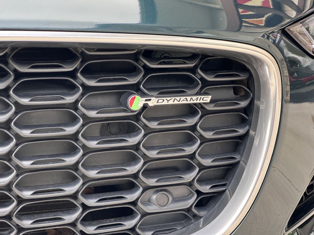 2021 Jaguar F-TYPE Image 21
