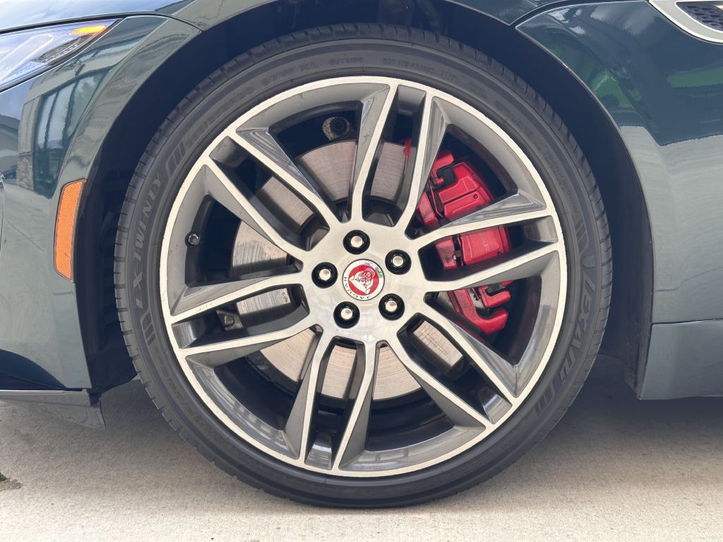 2021 Jaguar F-TYPE Image 25