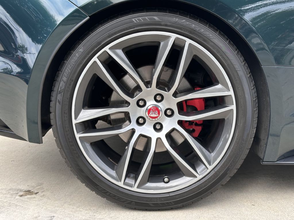 2021 Jaguar F-TYPE Image 27