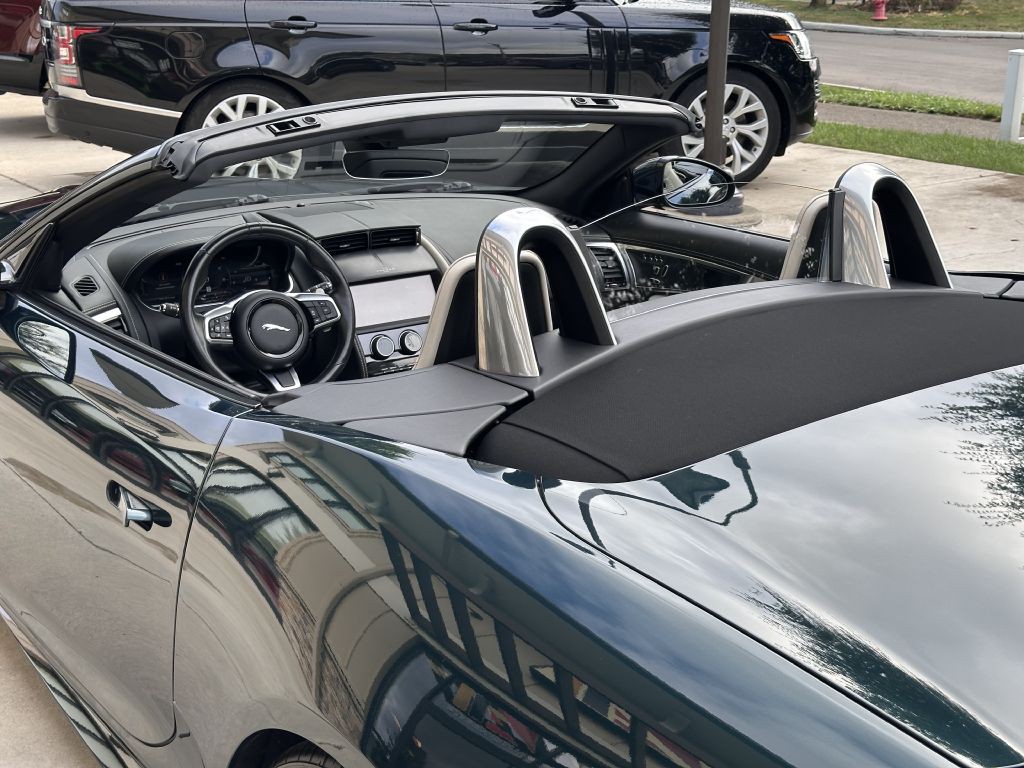 2021 Jaguar F-TYPE Image 30