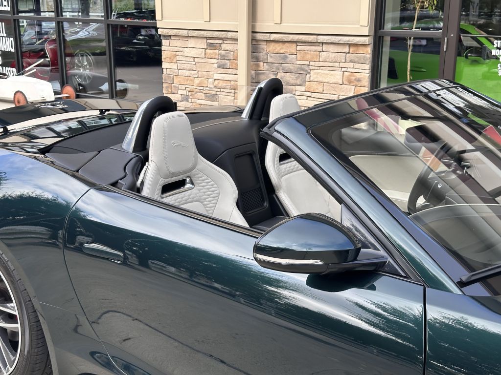 2021 Jaguar F-TYPE Image 32