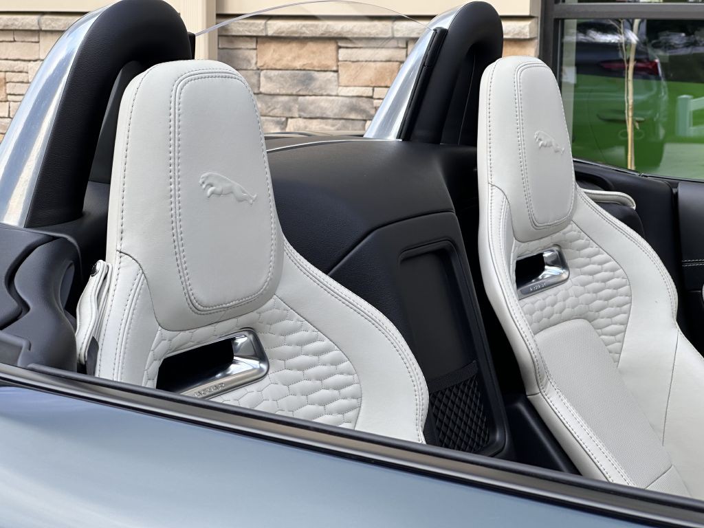 2021 Jaguar F-TYPE Image 33