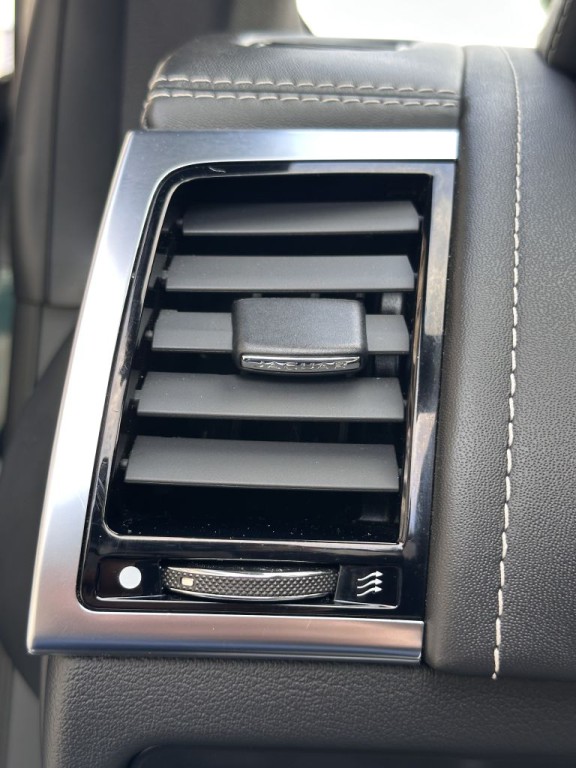 2021 Jaguar F-TYPE Image 45