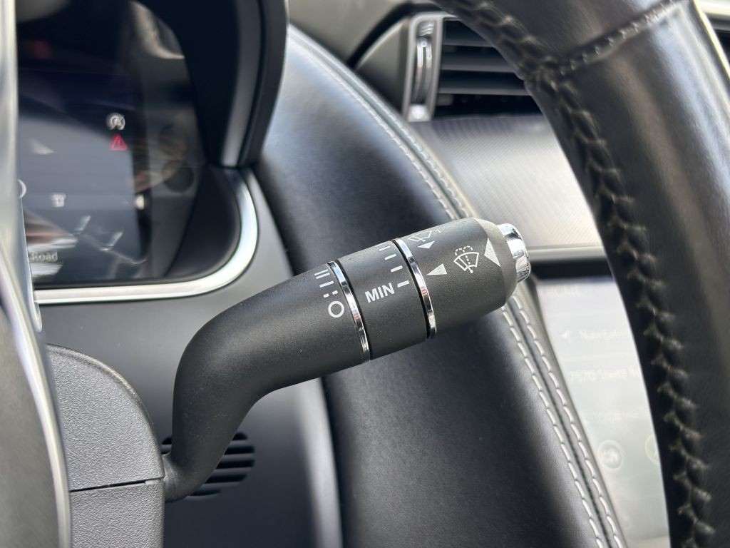 2021 Jaguar F-TYPE Image 52
