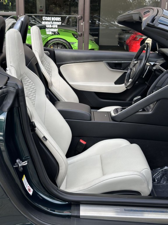 2021 Jaguar F-TYPE Image 76