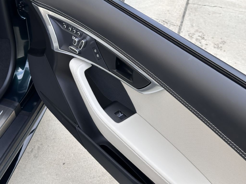 2021 Jaguar F-TYPE Image 78