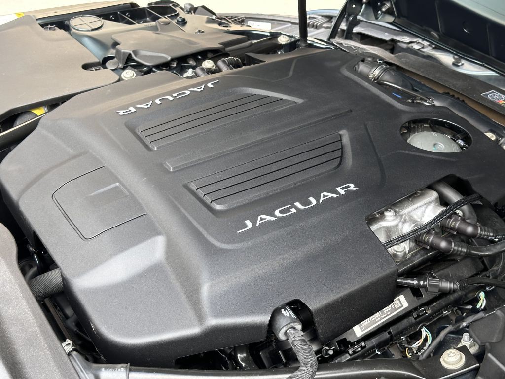2021 Jaguar F-TYPE Image 98
