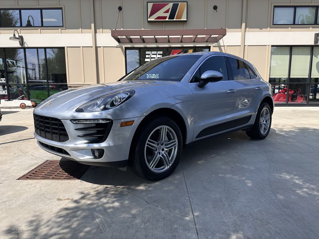 2016 Porsche Macan Image 1