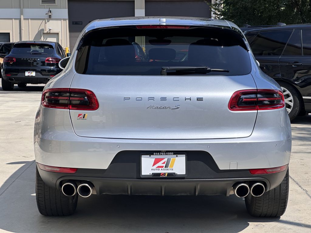2016 Porsche Macan Image 8