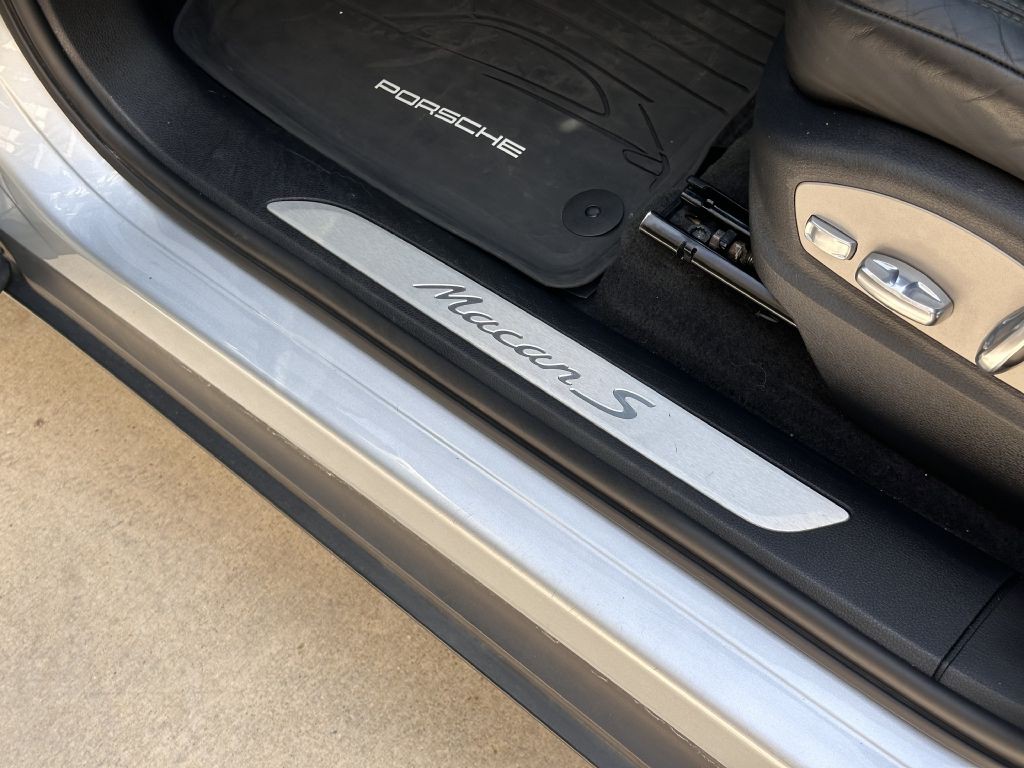 2016 Porsche Macan Image 27