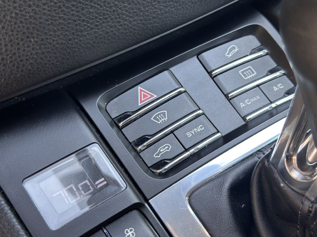 2016 Porsche Macan Image 45