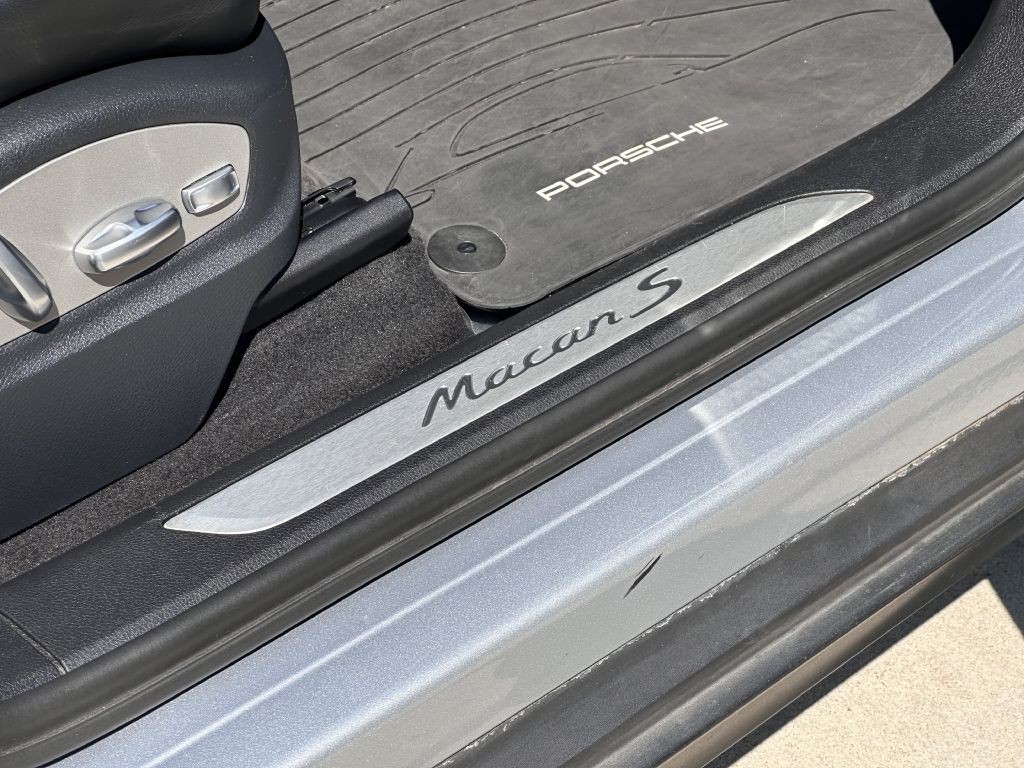 2016 Porsche Macan Image 69