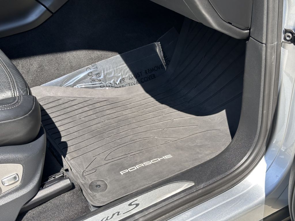 2016 Porsche Macan Image 70