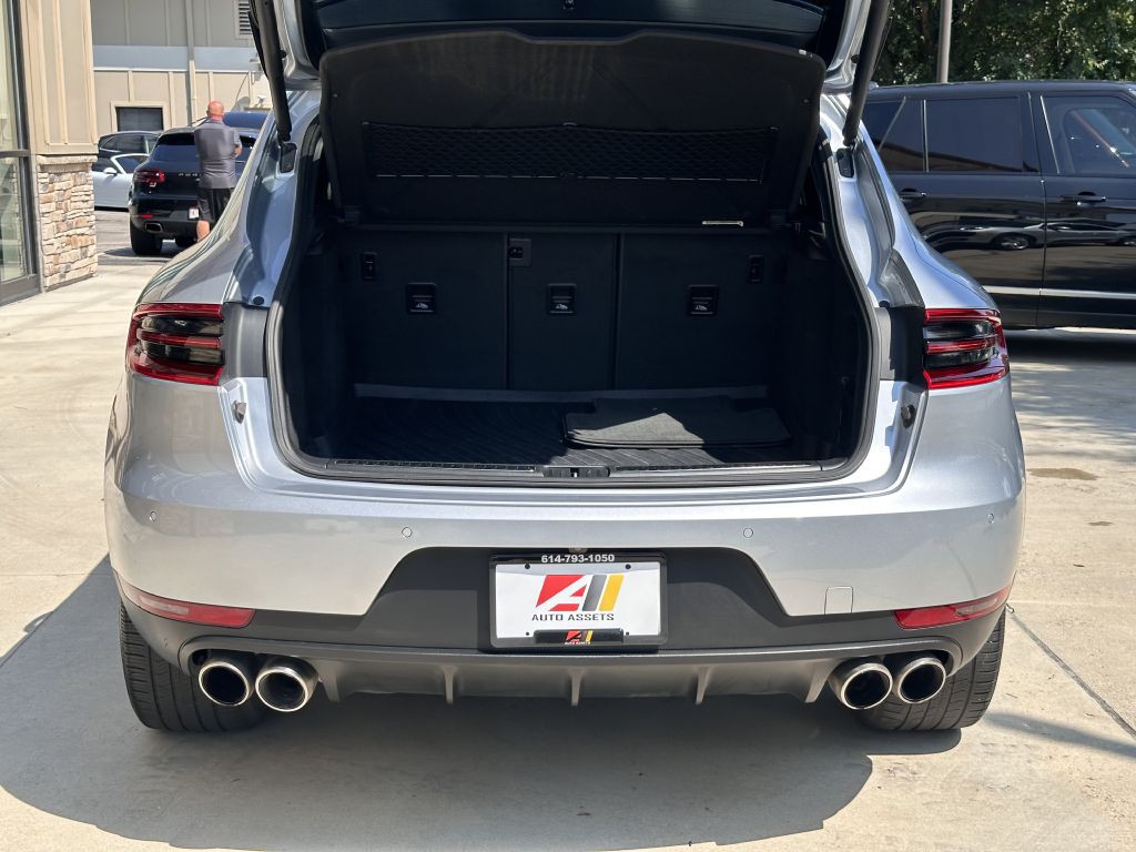 2016 Porsche Macan Image 103