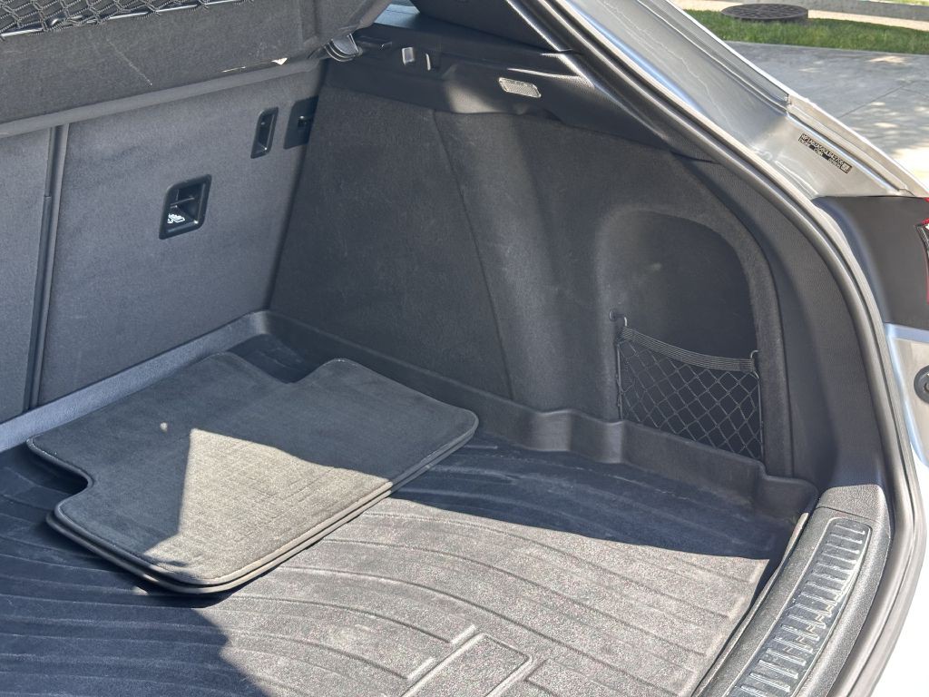 2016 Porsche Macan Image 106