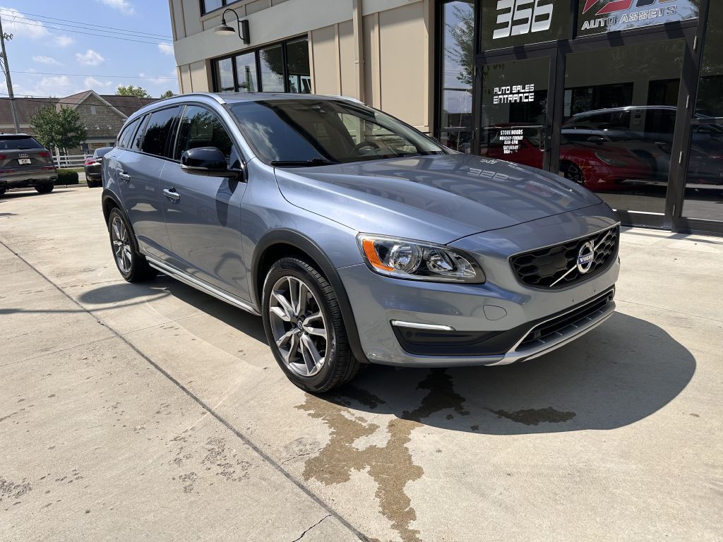 2018 Volvo V60 Image 3