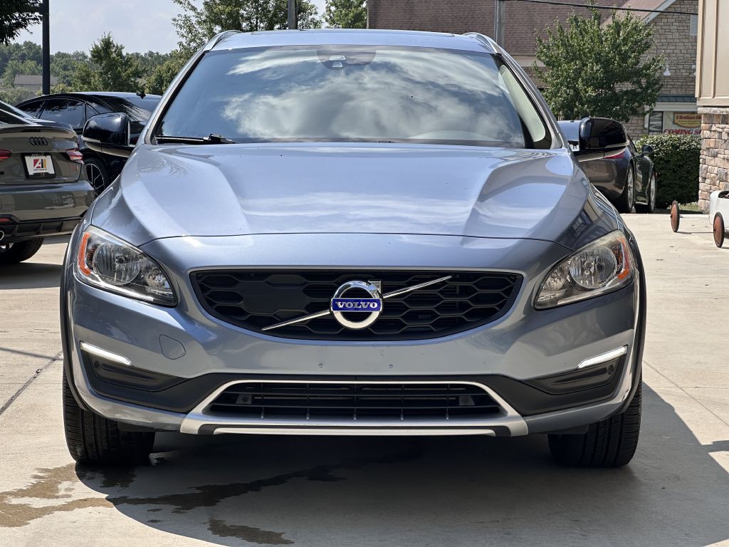 2018 Volvo V60 Image 4